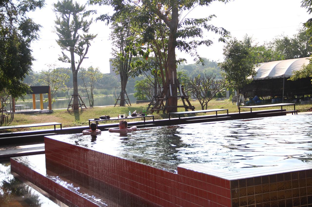 The Riverpool Resort And Spa Kanchanaburi Exteriér fotografie