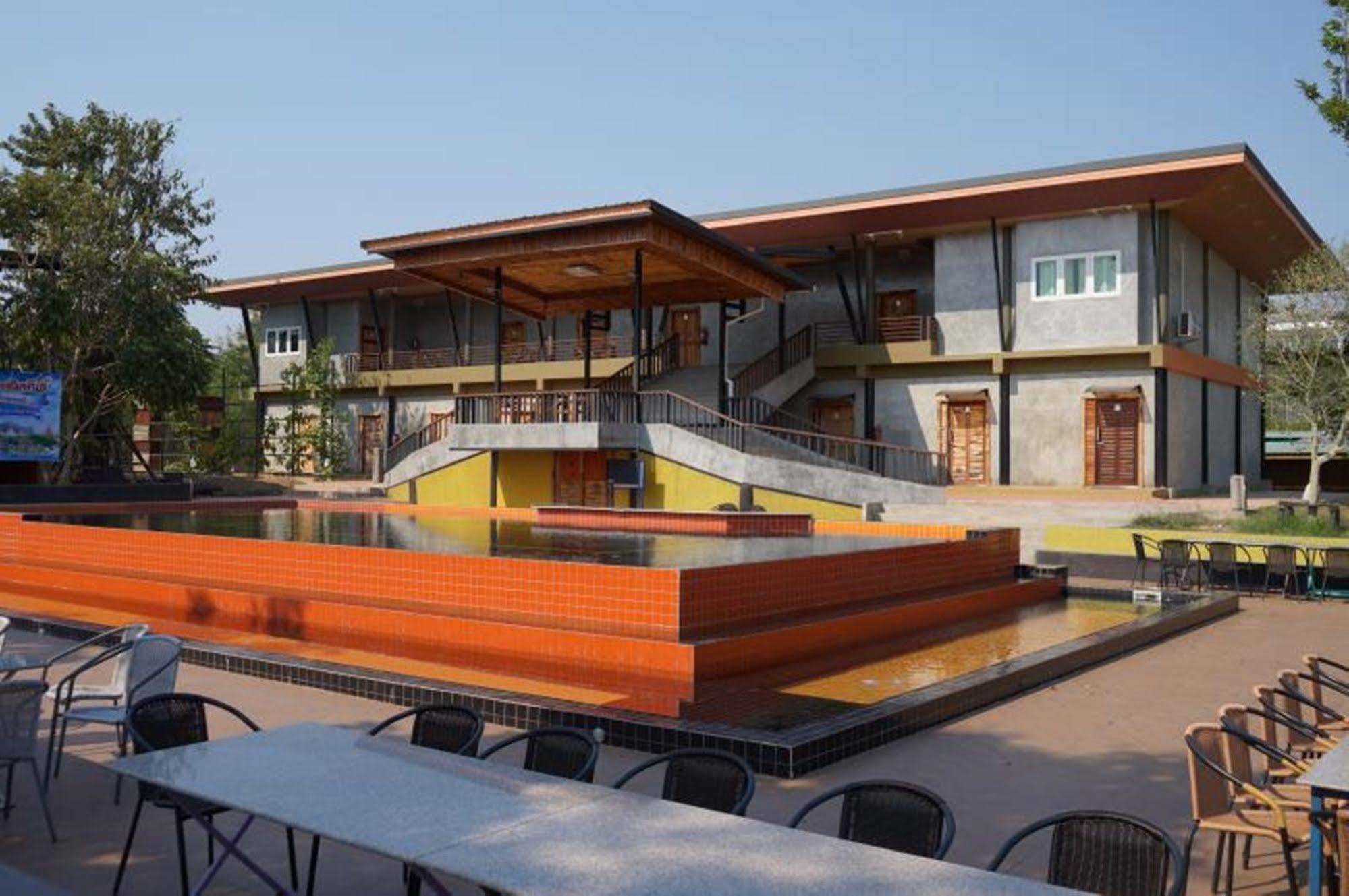 The Riverpool Resort And Spa Kanchanaburi Exteriér fotografie