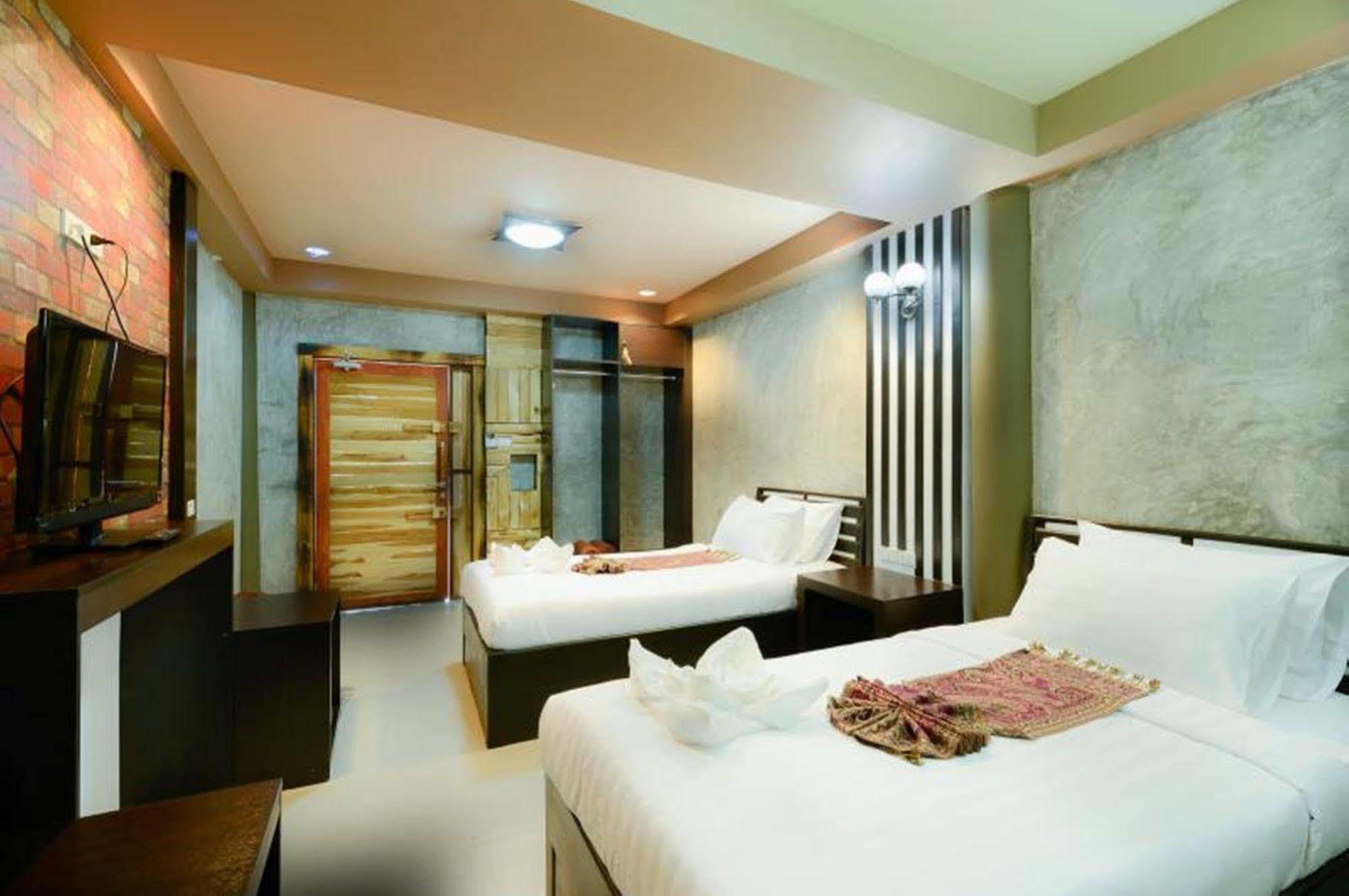 The Riverpool Resort And Spa Kanchanaburi Exteriér fotografie