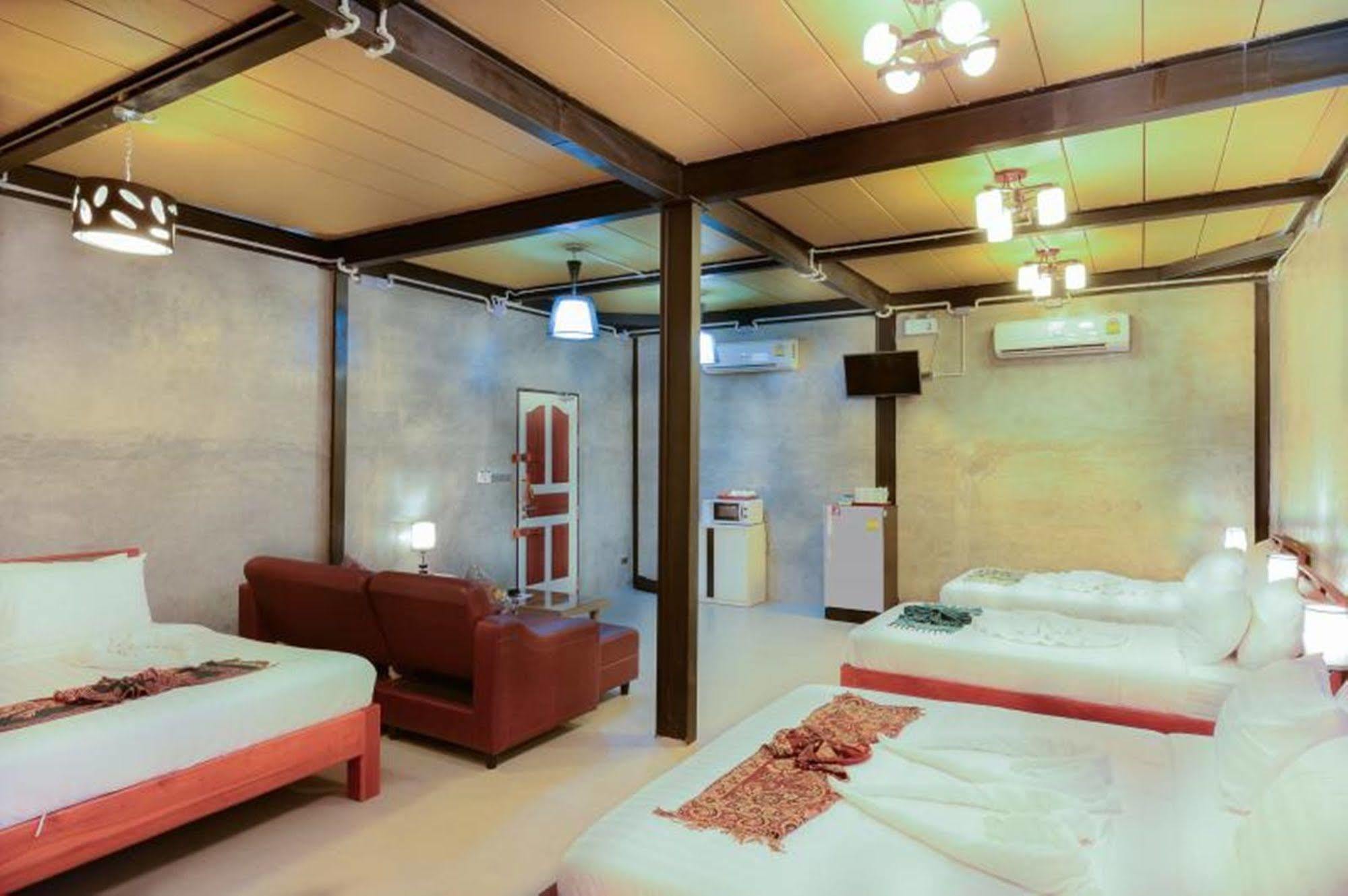 The Riverpool Resort And Spa Kanchanaburi Exteriér fotografie